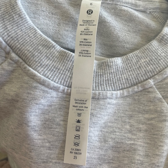 COPY - NEW Lululemon Scuba sweatshirt - Picture 4 of 6